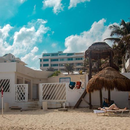 Beachfront Apartments Cancún Exterior foto