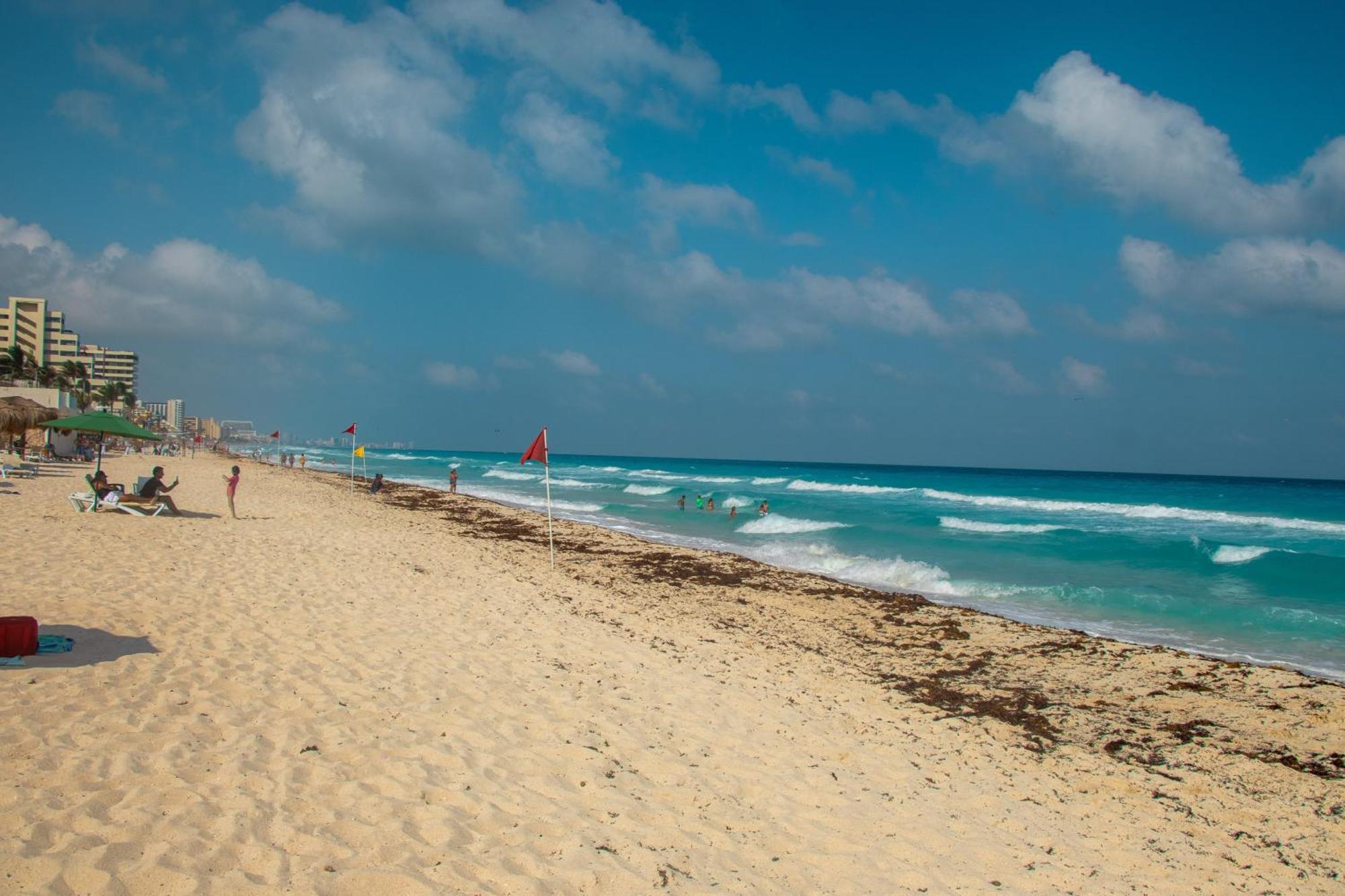 Beachfront Apartments Cancún Exterior foto