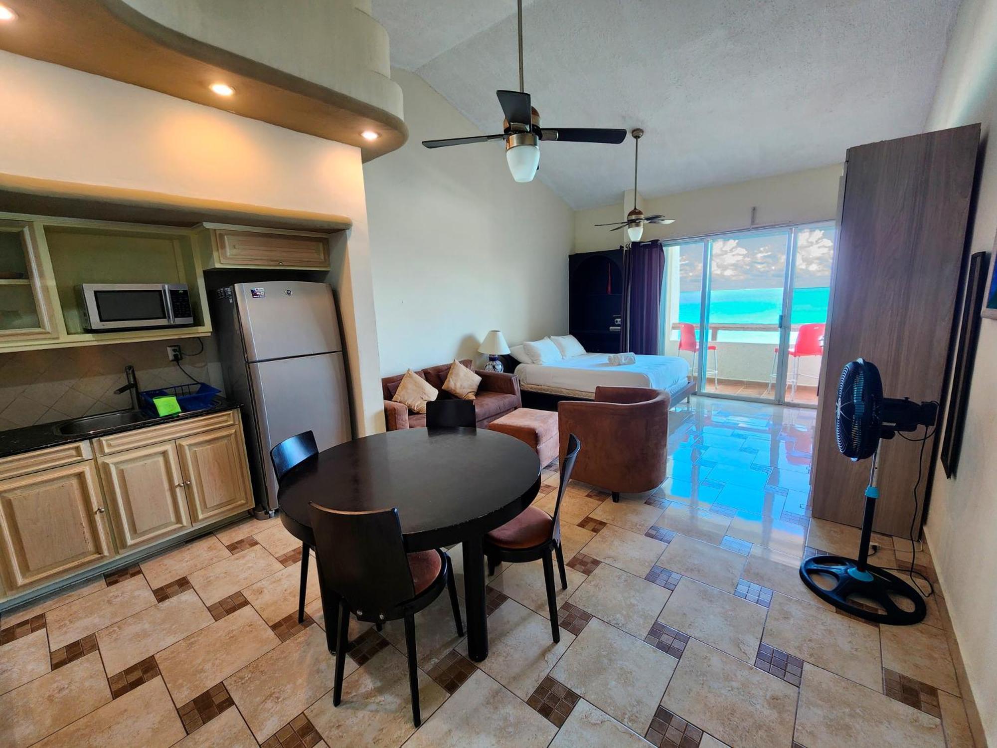 Beachfront Apartments Cancún Zimmer foto