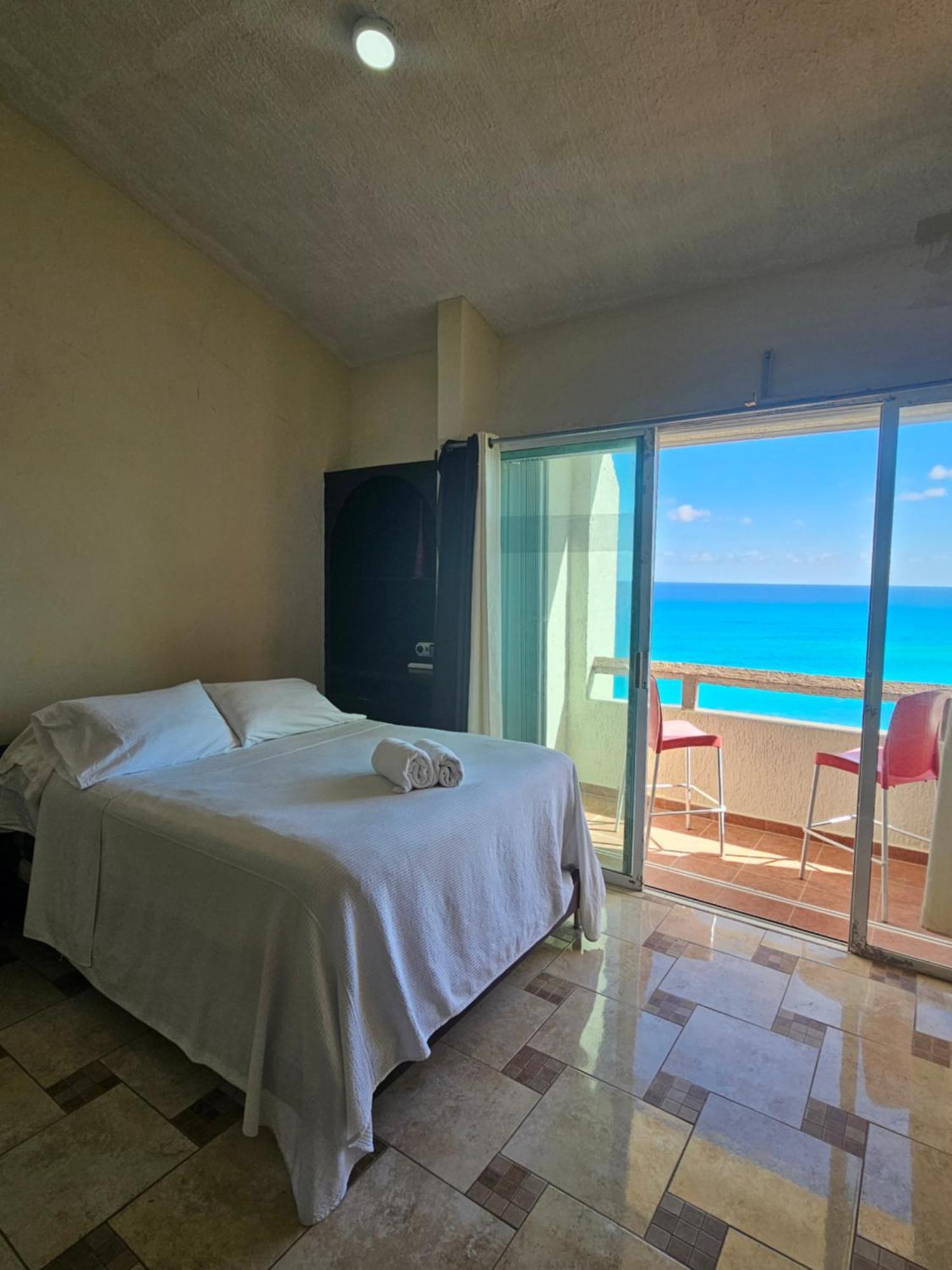 Beachfront Apartments Cancún Exterior foto